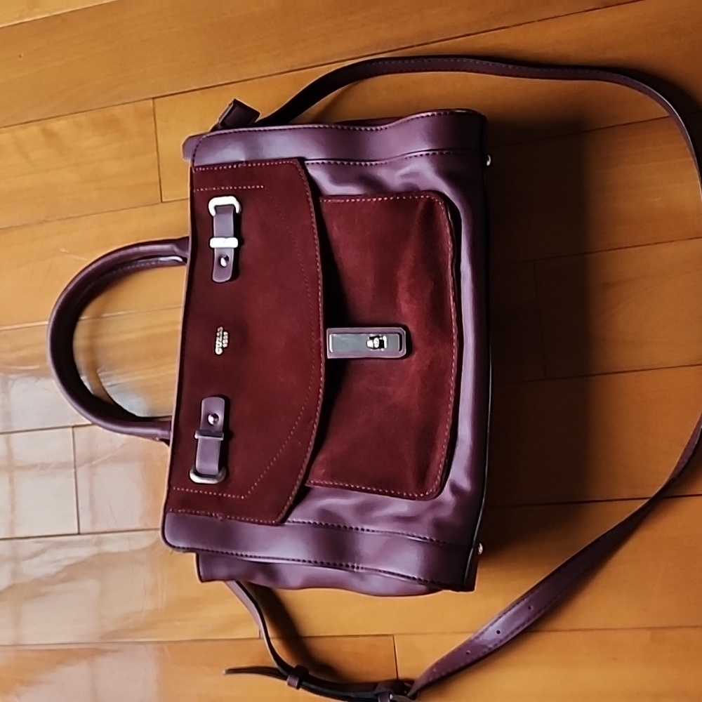 Guess purse and Wallet burgundy Set